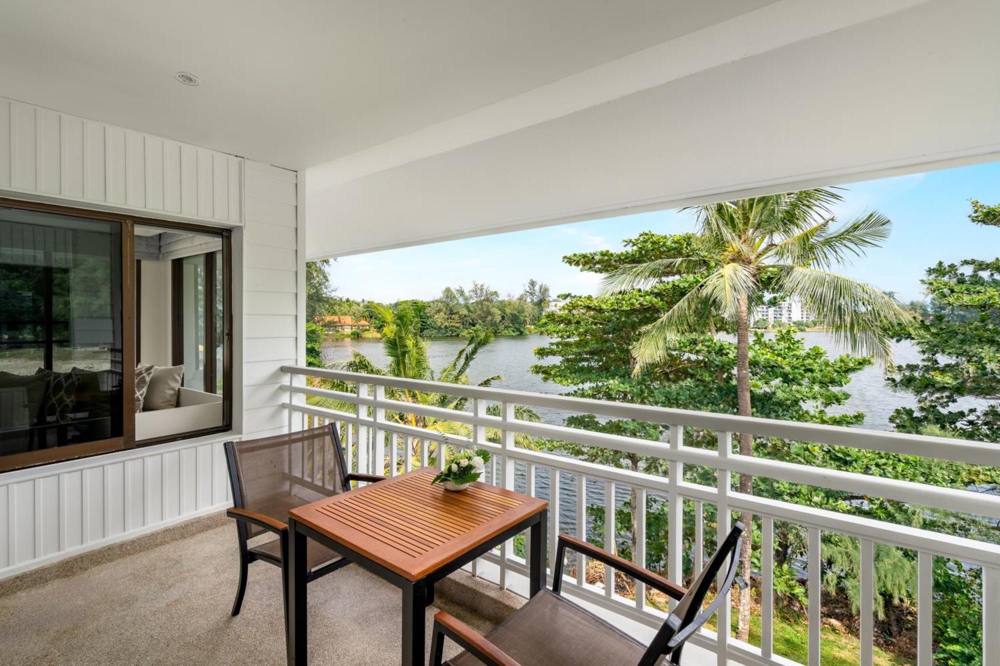 Saii Laguna Phuket Bang Tao-stranden Eksteriør bilde A balcony