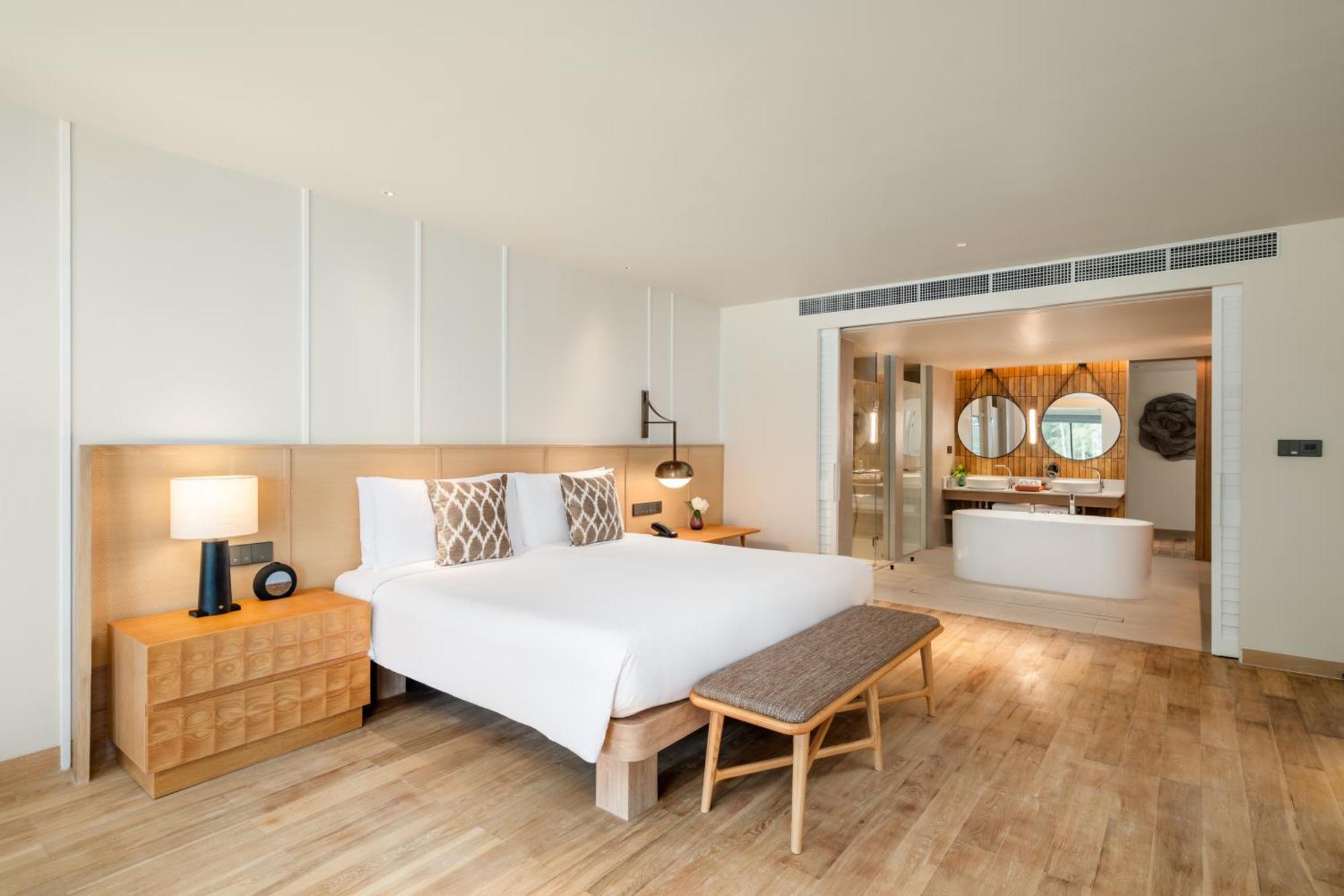 Saii Laguna Phuket Bang Tao-stranden Eksteriør bilde A bedroom at the hotel