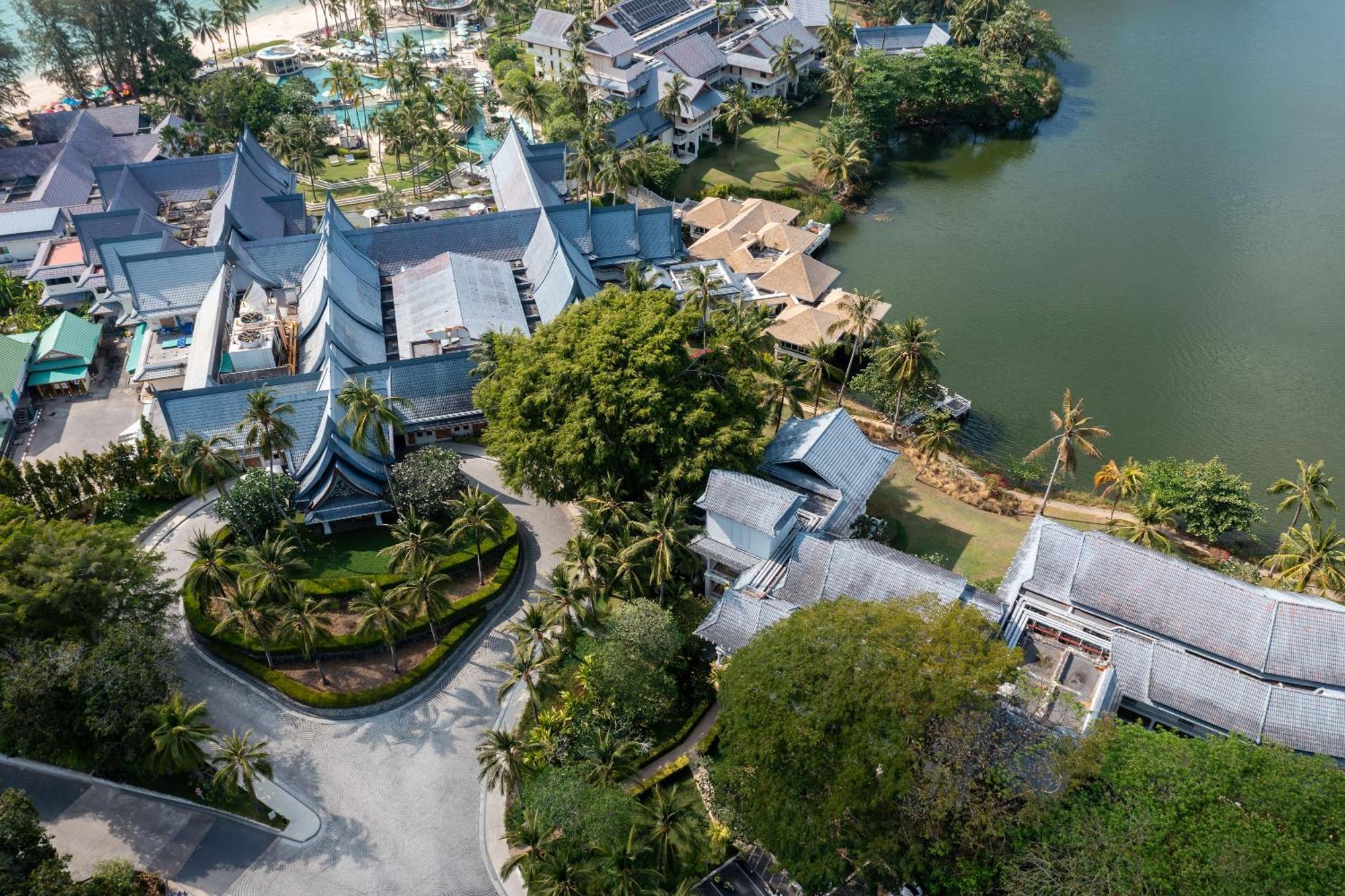 Saii Laguna Phuket Bang Tao-stranden Eksteriør bilde Aerial view of the resort